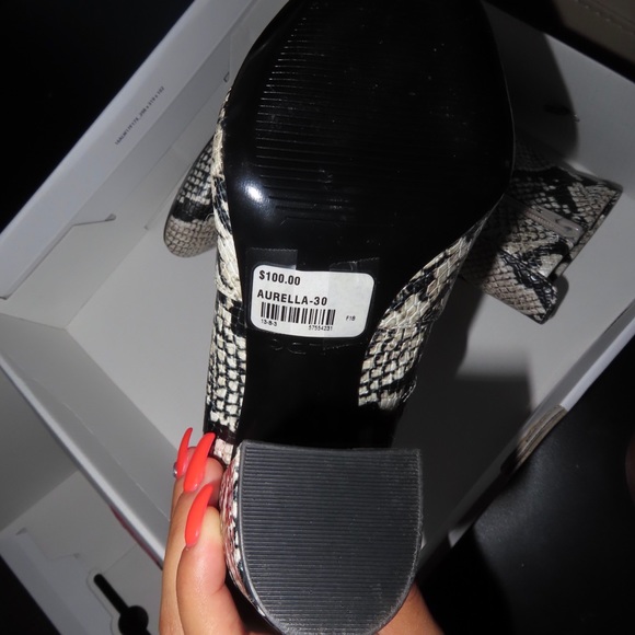 Aldo snake print booties - Picture 2 of 5